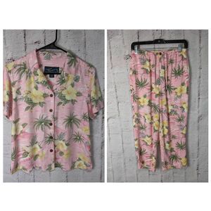 Island Traders All Rayon 2 pc set Short Sleeve Button up Shirt Sz M and Capris S